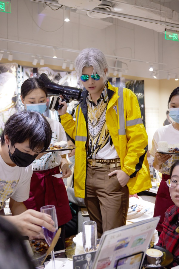 光与夜之恋新卡怎么获得